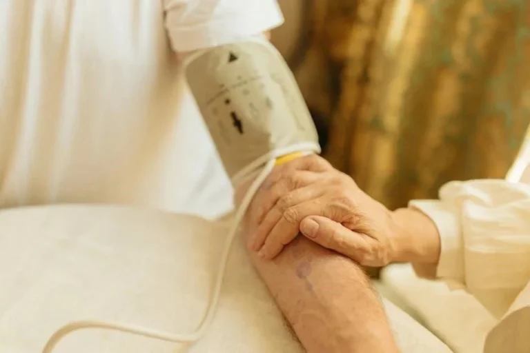 Family-Oriented Senior Support in Dyker Heights, Brooklyn