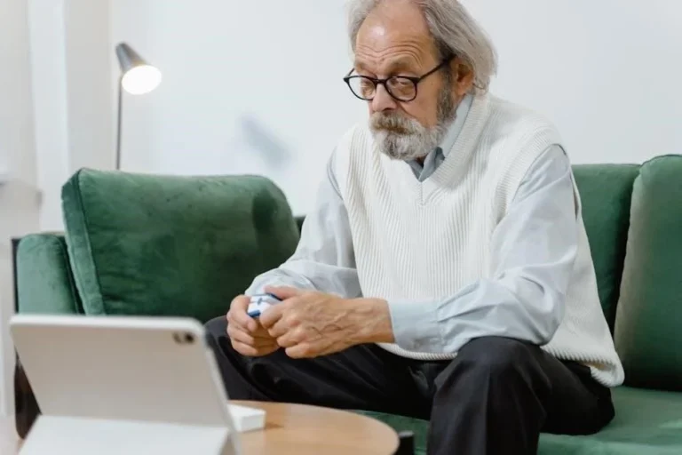 Remote Clinical Care: How NYC Seniors Get Heart Tests at Home