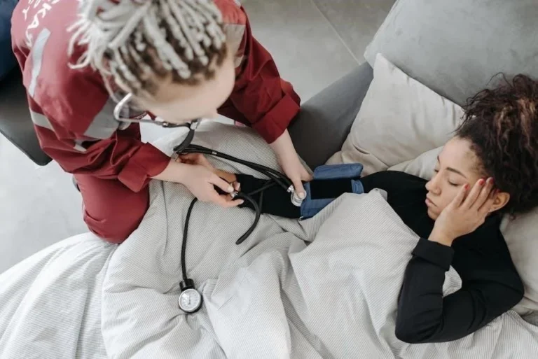 Professional Nursing: Managing Urinary Catheter Care in NYC Homes