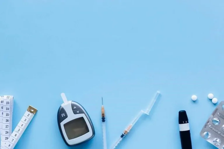 Managing Insulin and Pumps: How Home Aides Support Kids
