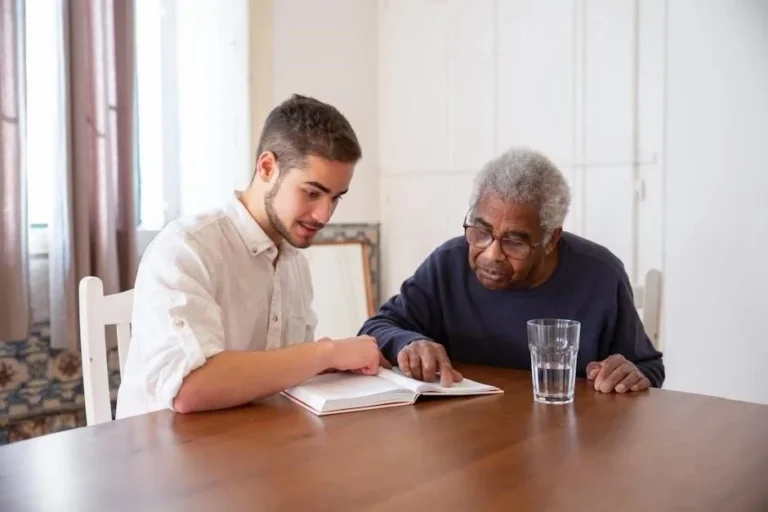 Smart Aging: How AI Tools Support NYC Caregivers and Seniors in 2026