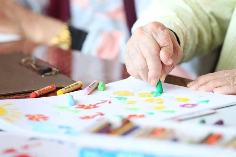 Clinical Comfort: Managing Digestive Health for Frail Seniors