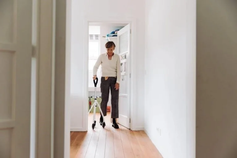 Clinical Ergonomics: Techniques for Safe Lifting and Moving at Home