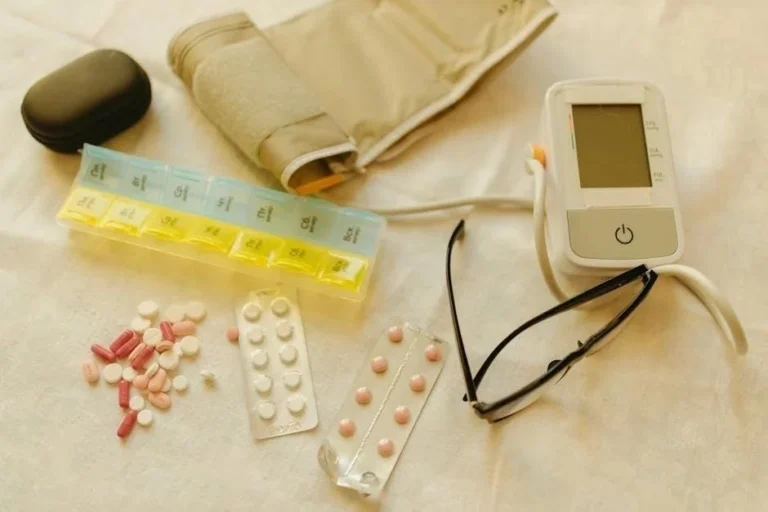 Zero-Error Dosage: New AI Pill Dispensers for NYC Seniors