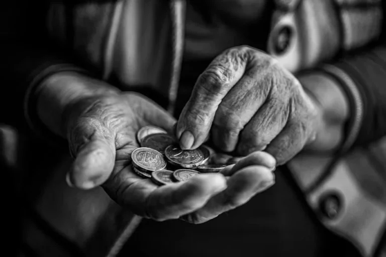 Emotional Health: Spotting Clinical Depression Signs in NYC Seniors