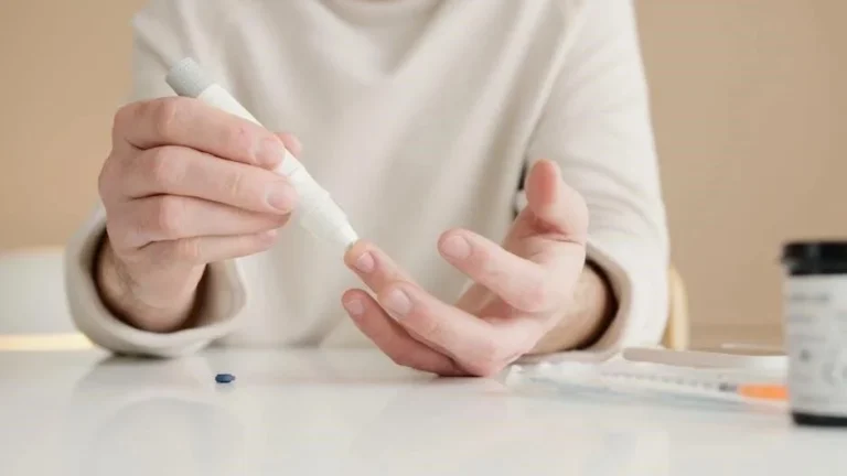 Duration Check: How Long Do Ozempic Side Effects Last in Older Adults?