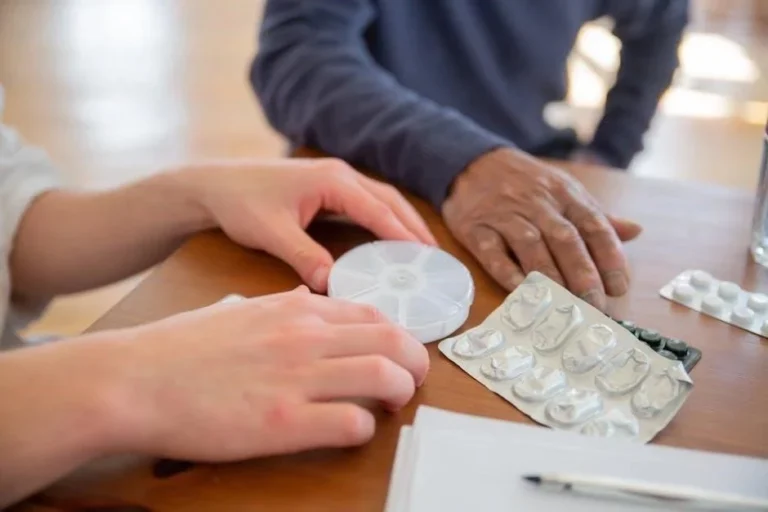 Foundayo 2026: A Clinical Guide to the New Oral Weight Loss Meds for NYC Seniors
