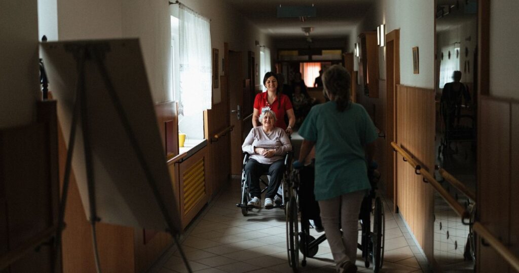 Medicare Skilled Nursing Facility Coverage: Days 1-100 and What Happens After