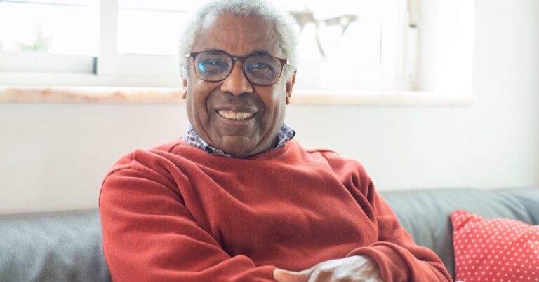 What Causes Memory Loss in Older Adults, and When Should They See a Doctor?