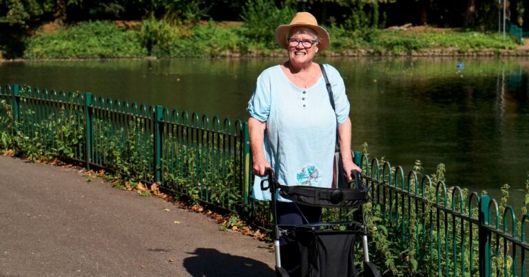Osteoporosis in Older Adults: Symptoms, Pain, Treatment and Fracture Prevention